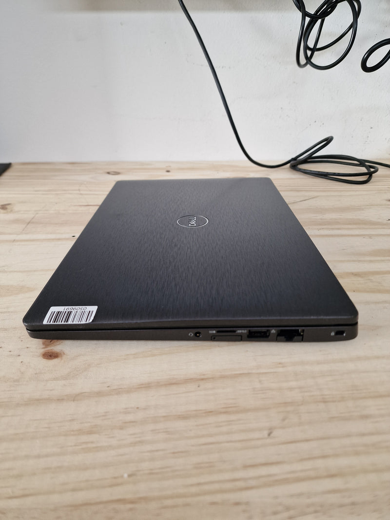 Dell 5300 intel Core I5 8365u RAM 8GB 256GB NVME SSD PC Portatile 