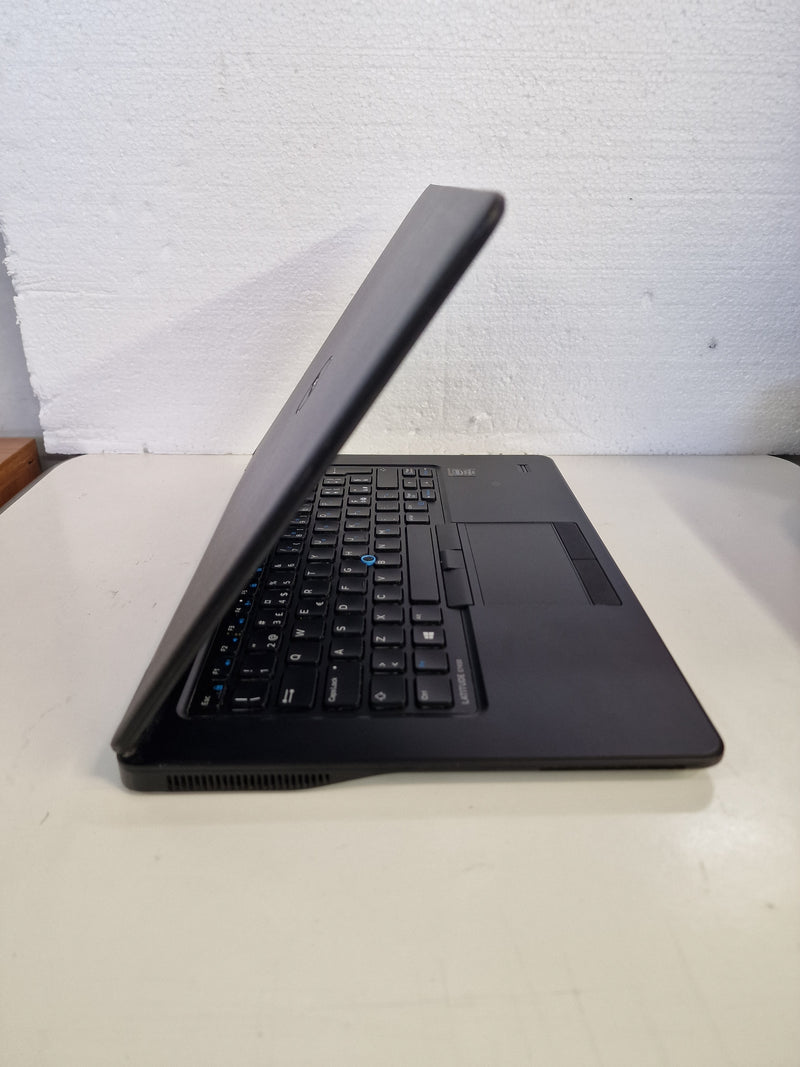 DELL LATITUDE E7450 • Intel Core i5 GRADO A