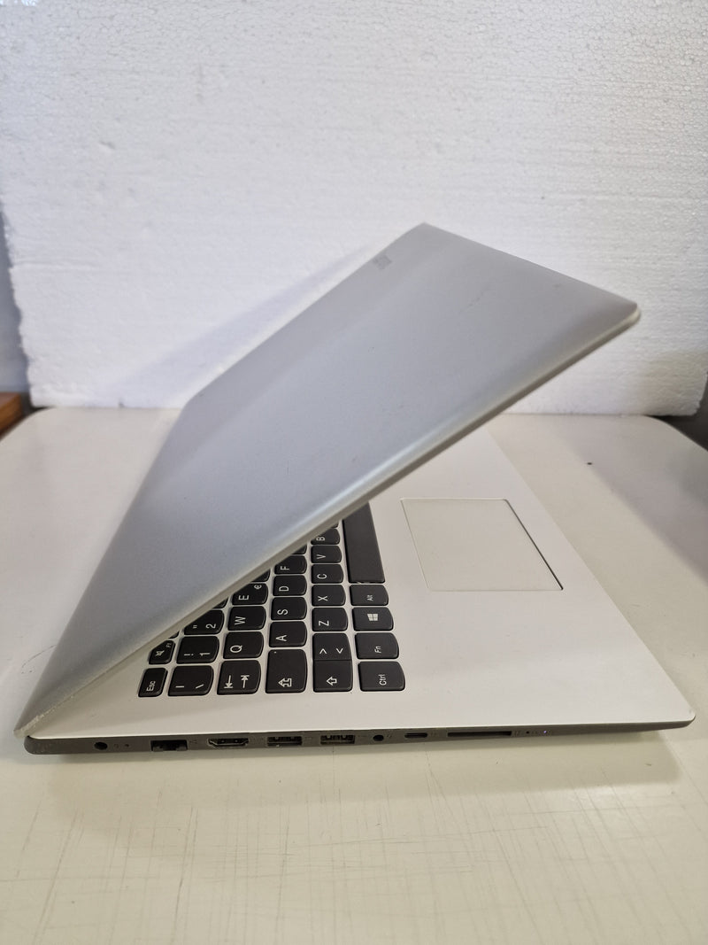 USATO LENOVO IDEAPAD 320 Intel Core i5-8250U 8GB 256GB SSD PC Portatile