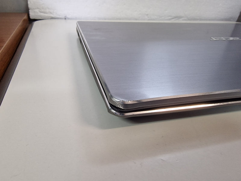 USATO ACER SWIFT 3  • Intel Core i5-8250U 16GB 240GB NVME PC Portatile