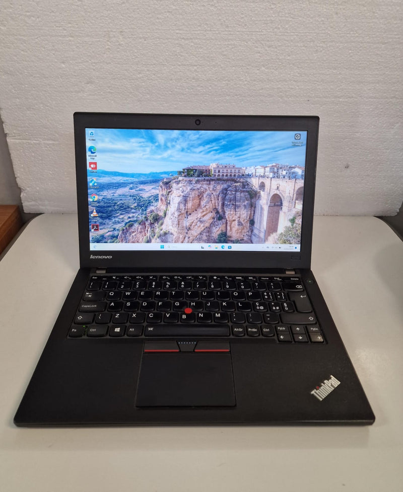 LENOVO THINKPAD X250 • Intel Core i5-5300U  GRADO A